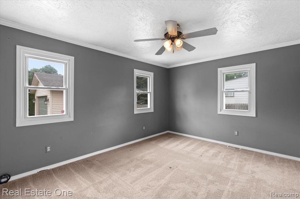 3246 Greenwood Street Rochester Hills, MI 48309 - Photo 19 of 27