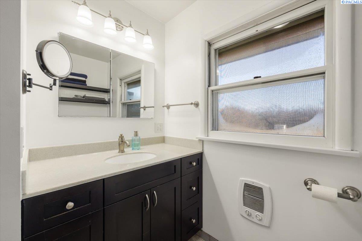 64005 South Meals Road Kennewick, WA 99337 - Photo 11 of 34 Gallery Image 11
