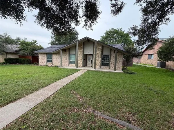 $2,300 | 2003 Statler Drive, Carrollton, TX 75007