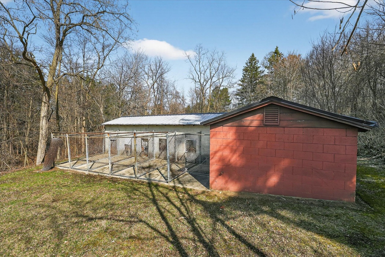 7091 Ann Arbor Road Jackson, MI 49201 - Photo 38 of 61