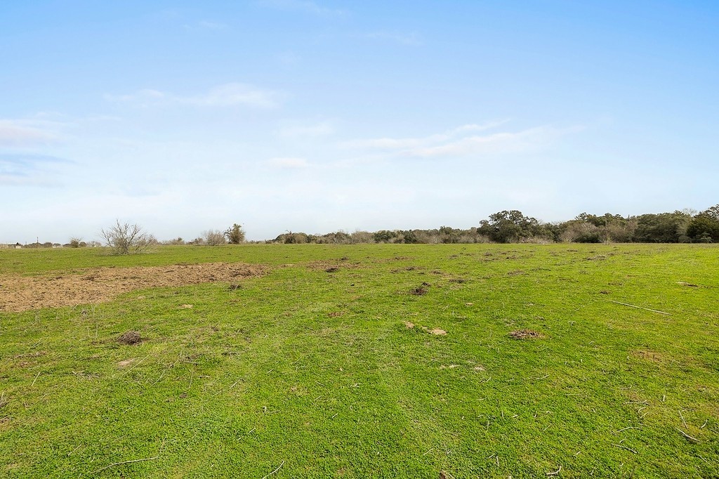 3 Tbd Kleihege Road New Ulm, TX 78950 - Photo 6 of 9 a view of an ocean