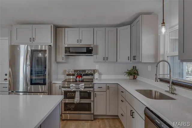 $325,000 | 406 North A Street, Farmington, MO 63640