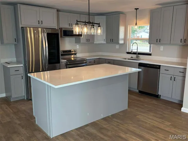 $337,500 | 406 North A Street, Farmington, MO 63640