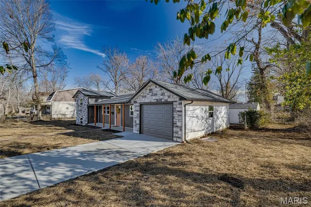 $325,000 | 406 North A Street, Farmington, MO 63640