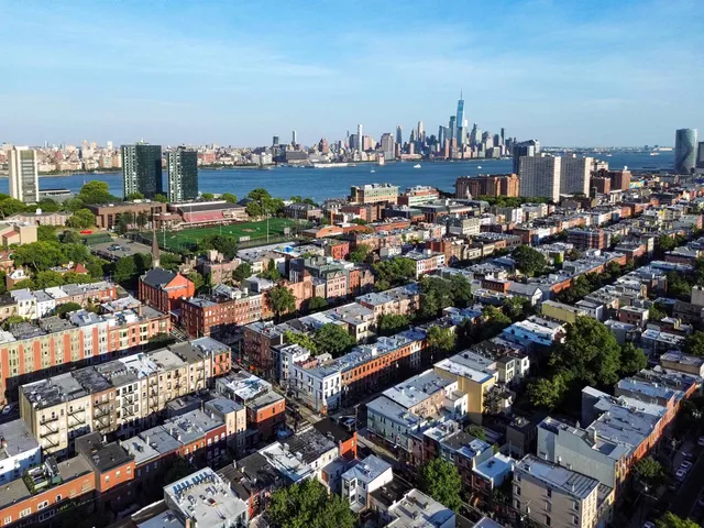 $2,400,000 | 800 Bloomfield Street, Hoboken, NJ 07030