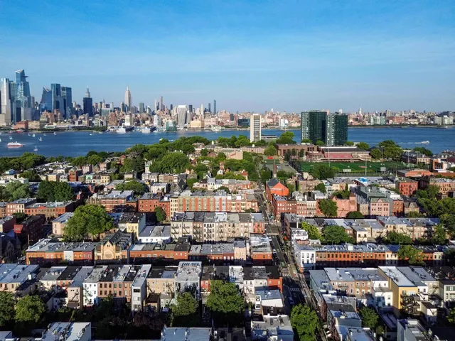 $2,400,000 | 800 Bloomfield Street, Hoboken, NJ 07030