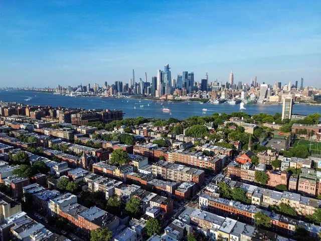 $2,400,000 | 800 Bloomfield Street, Hoboken, NJ 07030