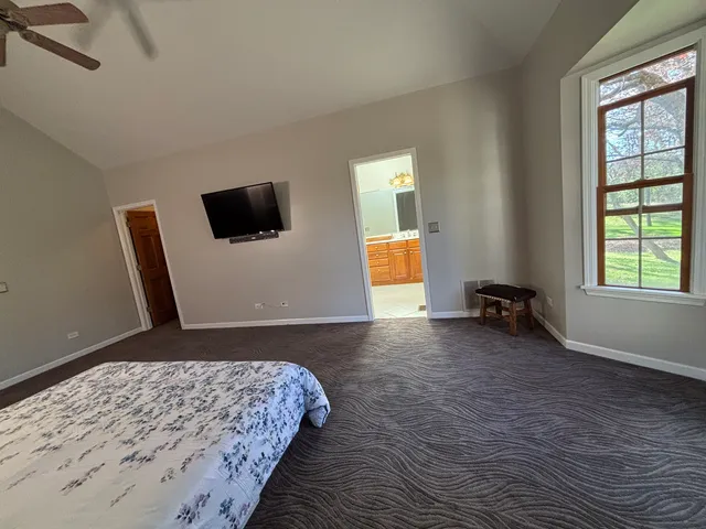 $550,000 | 3401 Thunderbird Lane, Crystal Lake, IL 60012