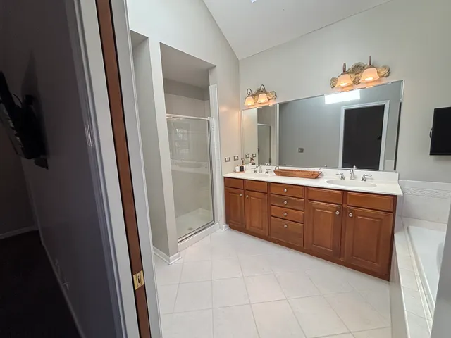 $550,000 | 3401 Thunderbird Lane, Crystal Lake, IL 60012