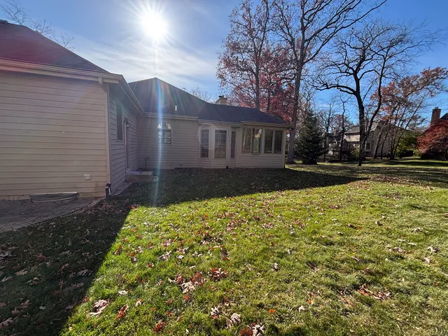 $550,000 | 3401 Thunderbird Lane, Crystal Lake, IL 60012