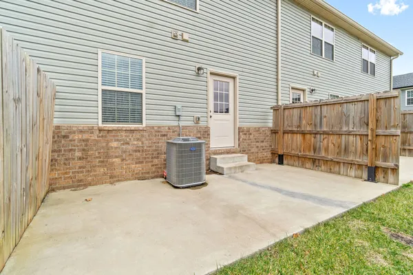 $1,250 | 1997 Keeper Court, Unit 1, Clarksville, TN 37042