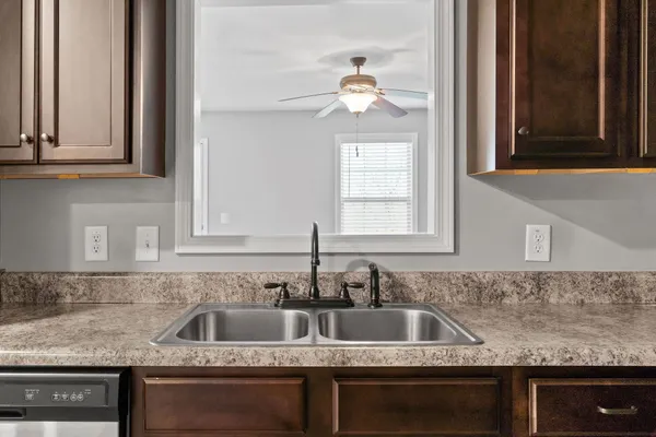 $1,250 | 1997 Keeper Court, Unit 1, Clarksville, TN 37042