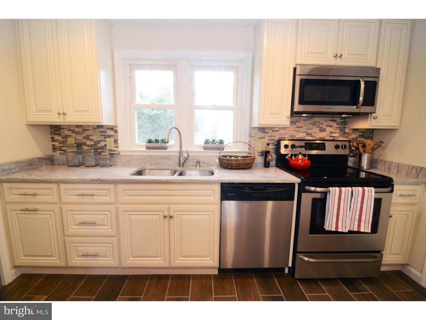 28 Austin Road Yardley, PA 19067 - Photo 4 of 25 Gallery Image 4