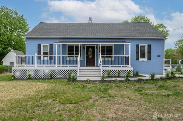 $389,000 | 1326 Herbert Boulevard, Williamstown, NJ 08094