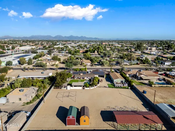 $2,000,000 | 15220 North 27th Street, Phoenix, AZ 85032