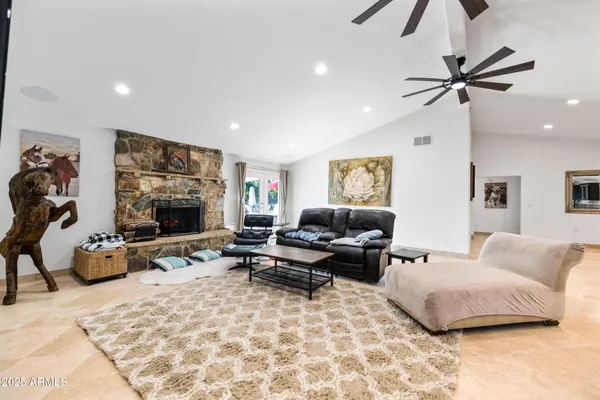 $2,000,000 | 15220 North 27th Street, Phoenix, AZ 85032