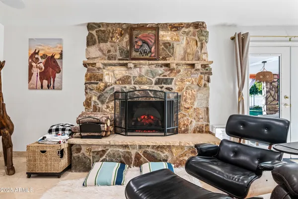 $2,000,000 | 15220 North 27th Street, Phoenix, AZ 85032