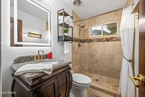 $2,000,000 | 15220 North 27th Street, Phoenix, AZ 85032