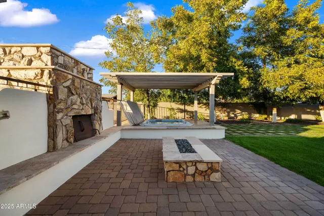 $2,990,000 | 15220 North 27th Street, Phoenix, AZ 85032