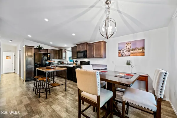 $2,000,000 | 15220 North 27th Street, Phoenix, AZ 85032