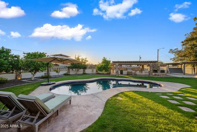 $2,990,000 | 15220 North 27th Street, Phoenix, AZ 85032
