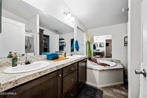 $2,000,000 | 15220 North 27th Street, Phoenix, AZ 85032