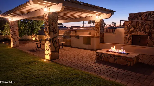 $2,990,000 | 15220 North 27th Street, Phoenix, AZ 85032