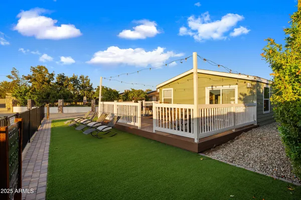$2,000,000 | 15220 North 27th Street, Phoenix, AZ 85032