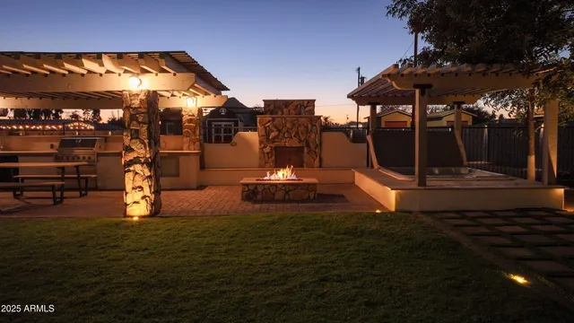 $2,990,000 | 15220 North 27th Street, Phoenix, AZ 85032