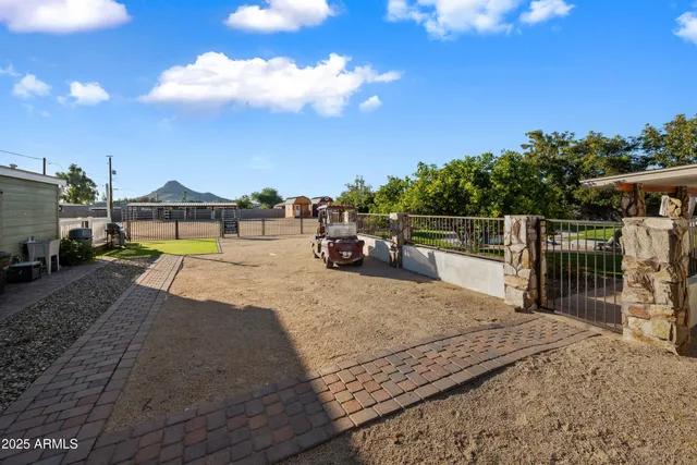 $2,990,000 | 15220 North 27th Street, Phoenix, AZ 85032