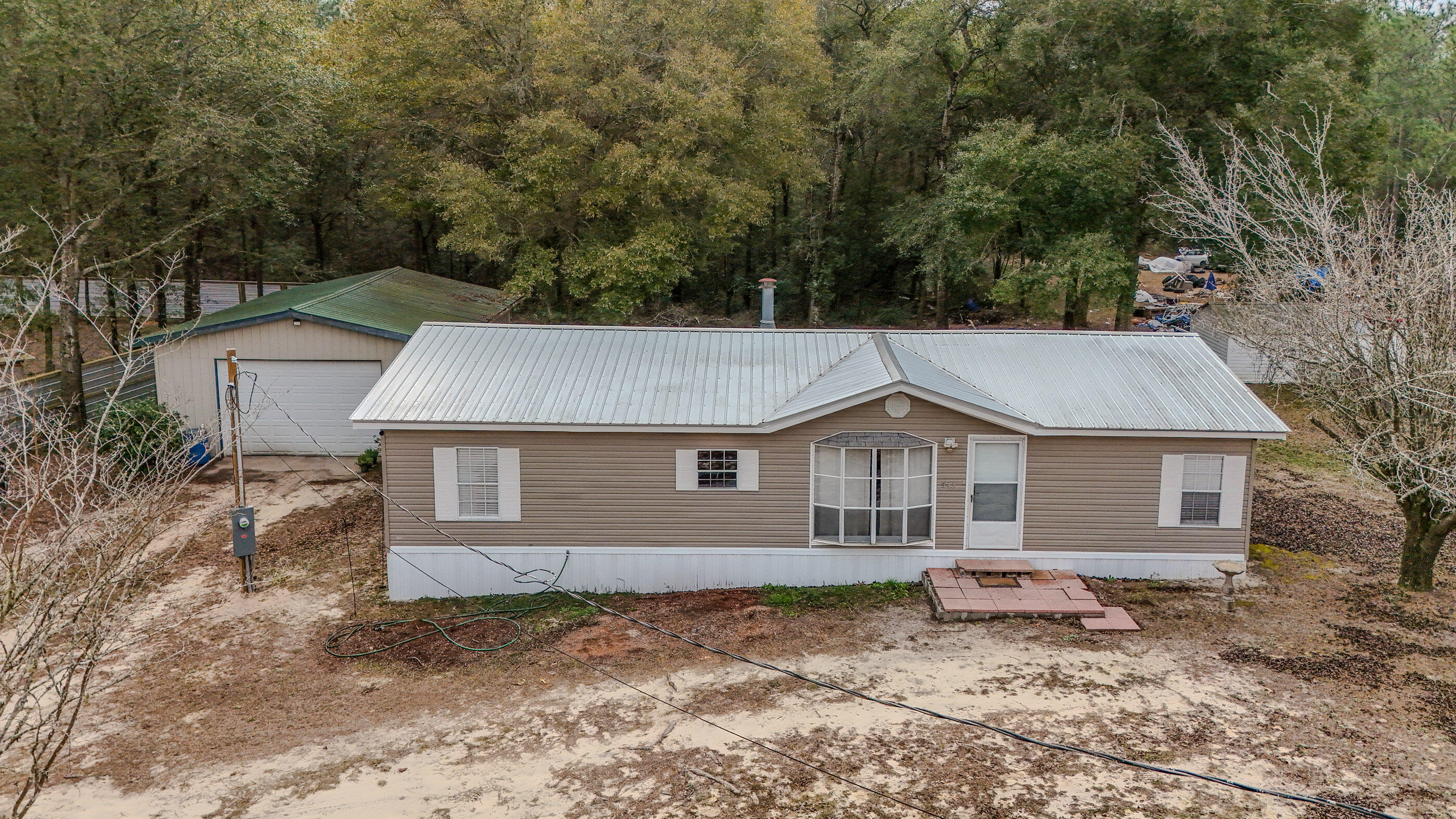 543 Cat Island Road DeFuniak Springs, FL 32433 - Photo 27 of 32 DJI_20260123104501_0004_D