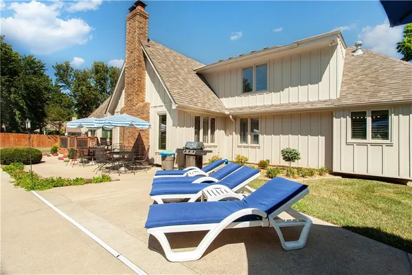 $875,000 | 1303 Hawk Creek Drive, Blue Springs, MO 64015