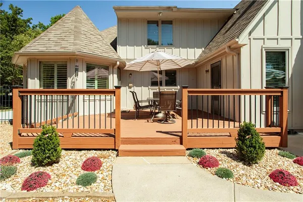 $875,000 | 1303 Hawk Creek Drive, Blue Springs, MO 64015
