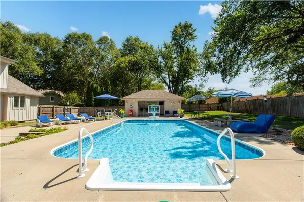 $875,000 | 1303 Hawk Creek Drive, Blue Springs, MO 64015