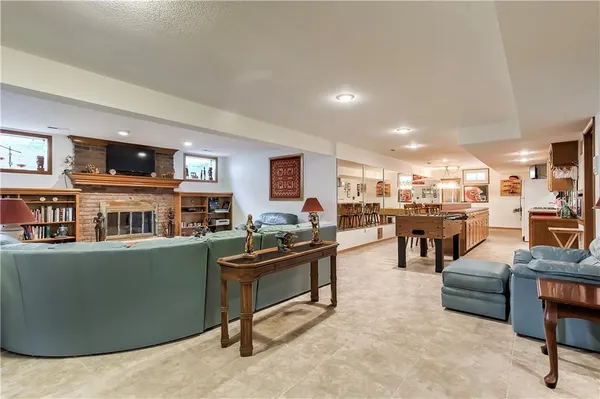 $875,000 | 1303 Hawk Creek Drive, Blue Springs, MO 64015