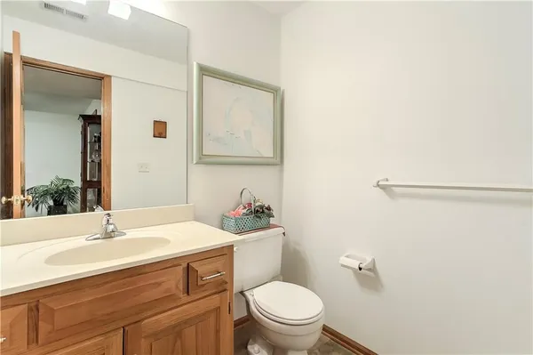 $875,000 | 1303 Hawk Creek Drive, Blue Springs, MO 64015