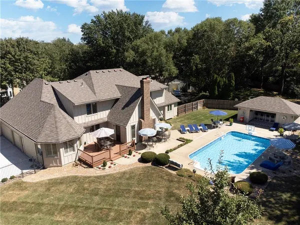 $875,000 | 1303 Hawk Creek Drive, Blue Springs, MO 64015
