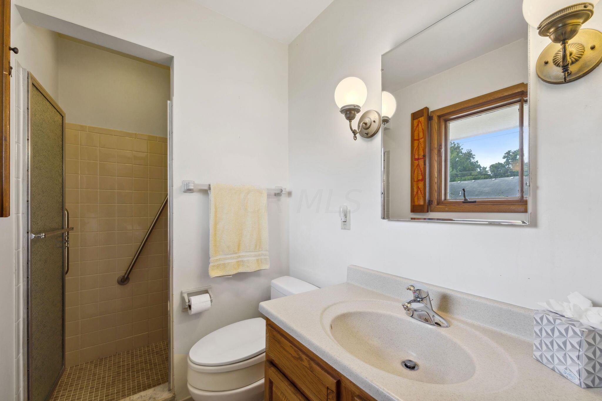2474 Buckley Road Columbus, OH 43220 - Photo 43 of 73 Ensuite Bathroom
