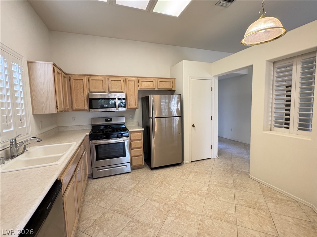 482 Dalgreen Place Henderson, NV 89012 - Photo 5 of 16