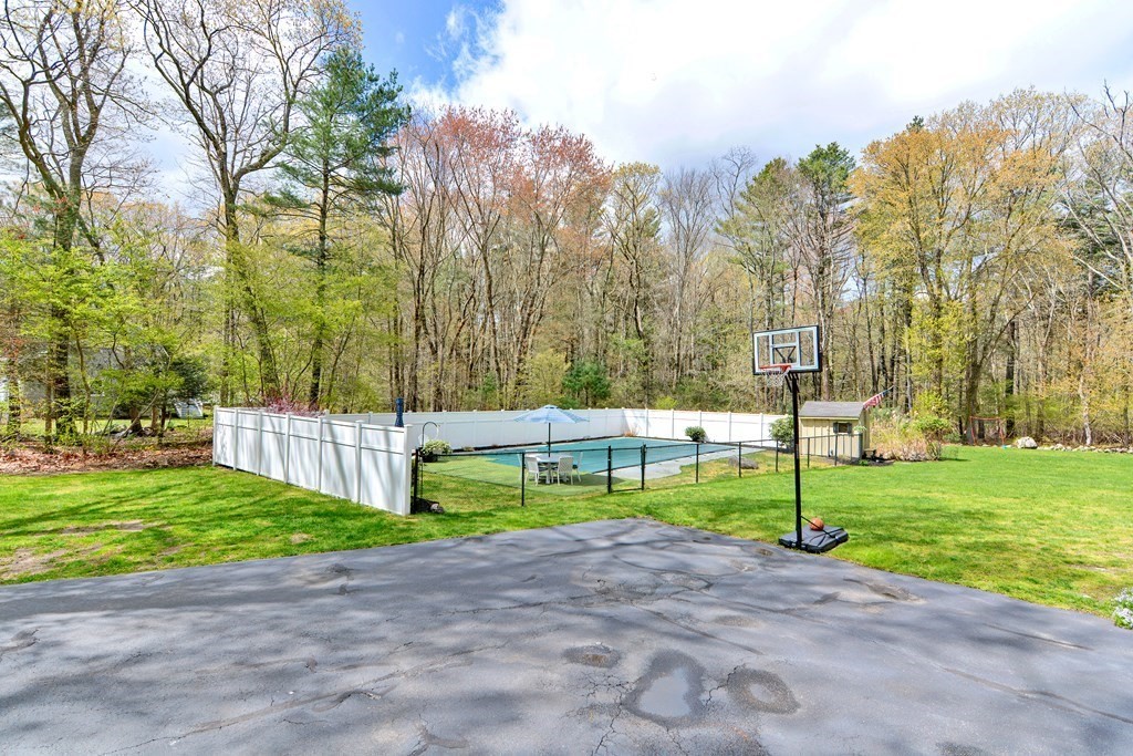 47 Carl Road Walpole, MA 02081 - Photo 3 of 29 Gallery Image 3