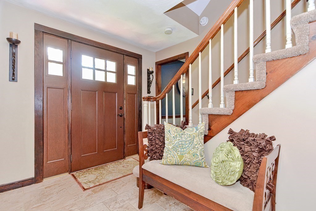 47 Carl Road Walpole, MA 02081 - Photo 6 of 29 Gallery Image 6