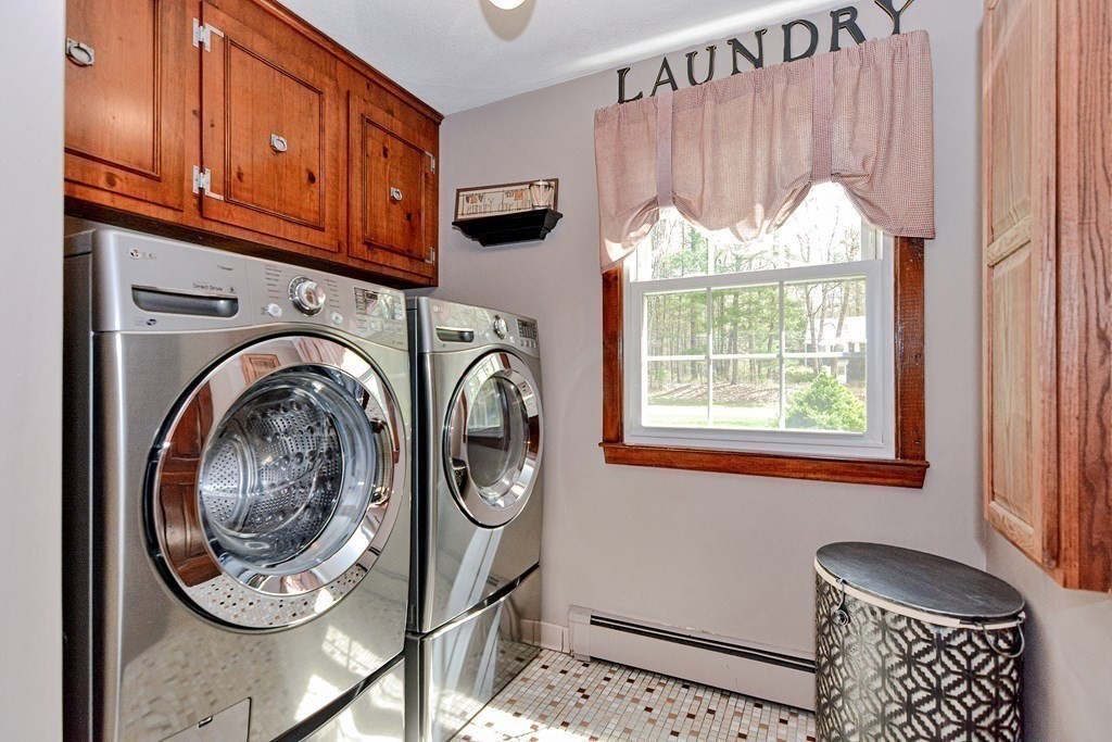 47 Carl Road Walpole, MA 02081 - Photo 7 of 29 Gallery Image 7