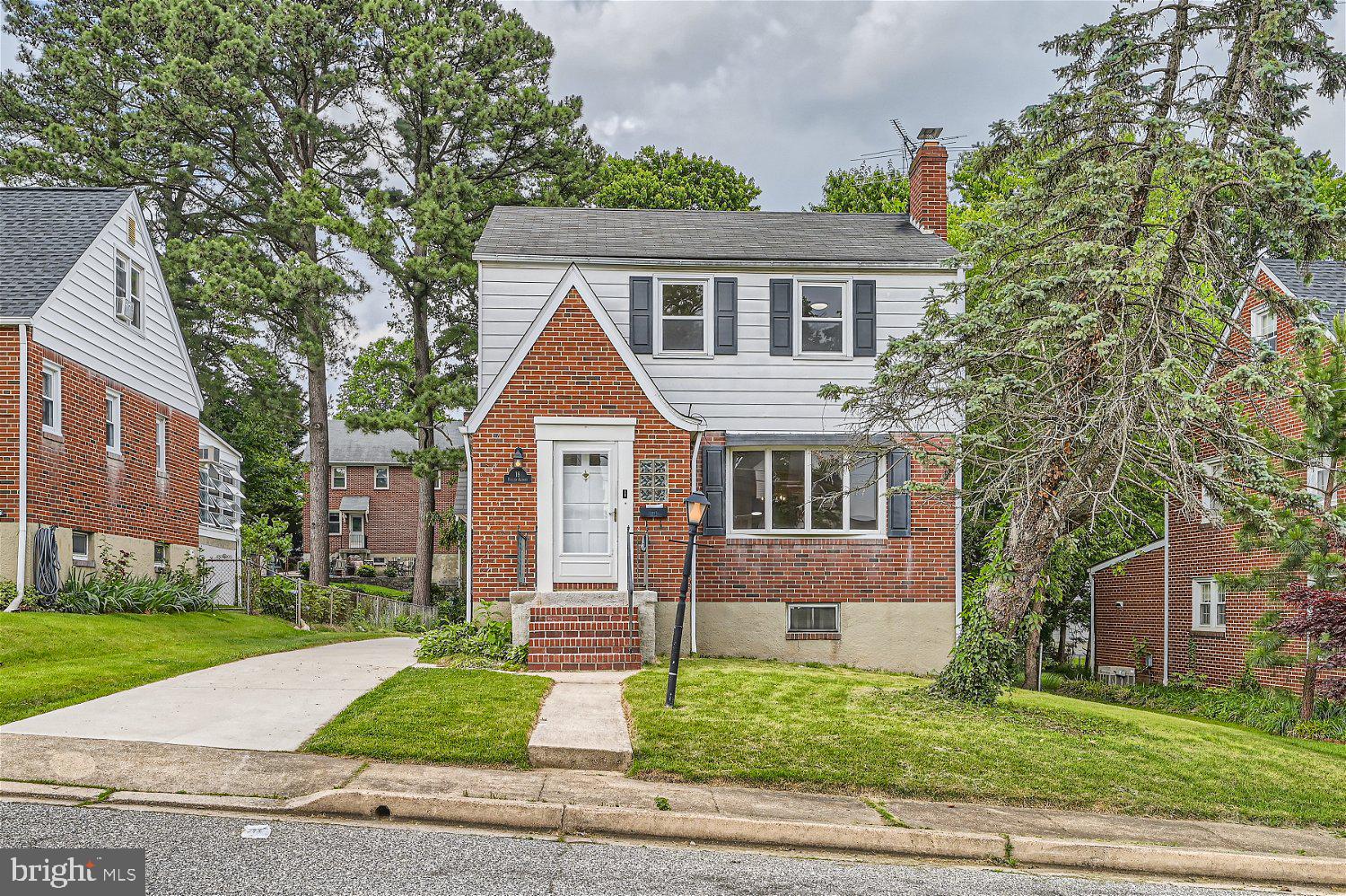 Welcome to 18 Fuller Ave!