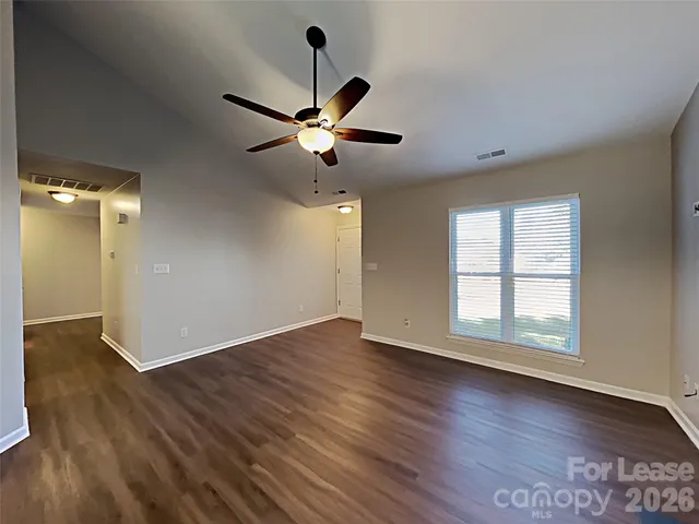 $2,095 | 1040 Chaucery Lane, Matthews, NC 28104