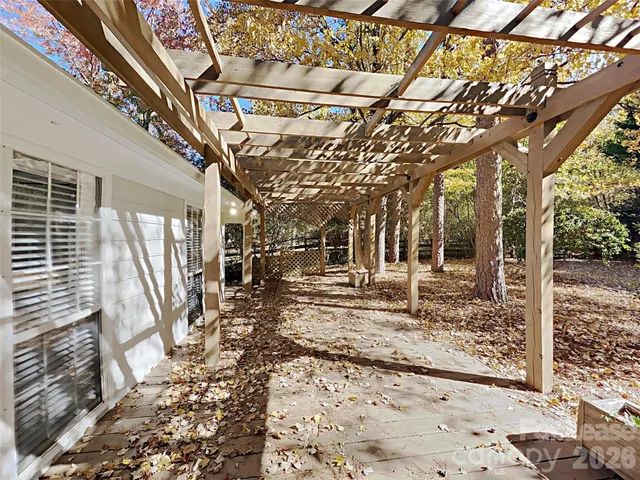 $2,095 | 1040 Chaucery Lane, Matthews, NC 28104