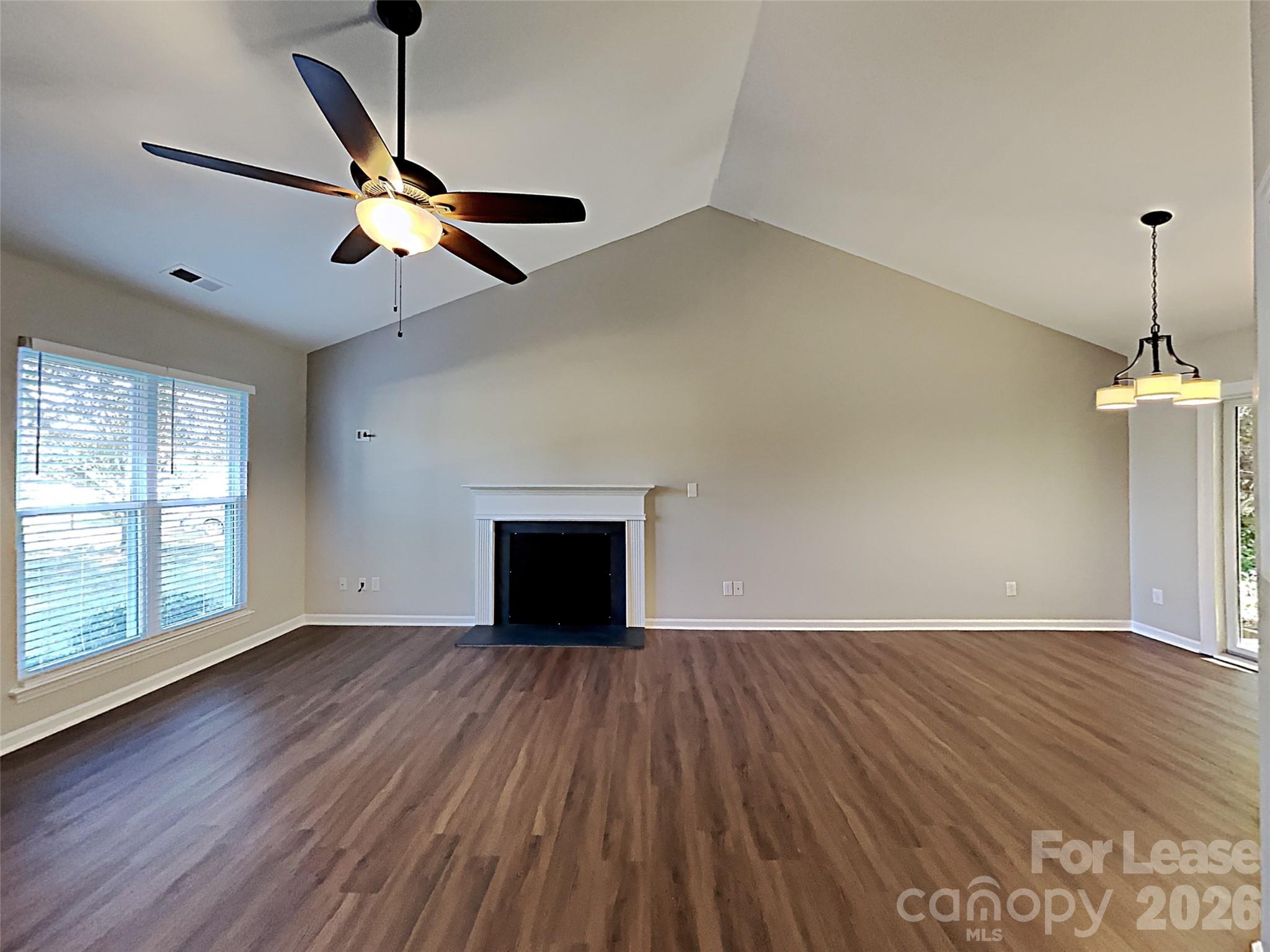 1040 Chaucery Lane Matthews, NC 28104 - Photo 7 of 28