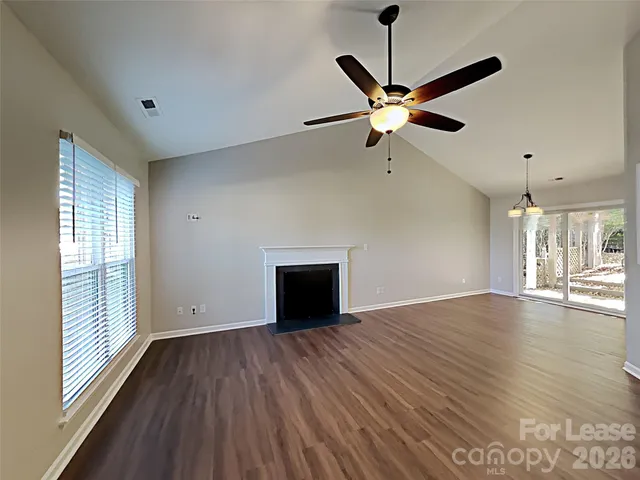 $2,095 | 1040 Chaucery Lane, Matthews, NC 28104