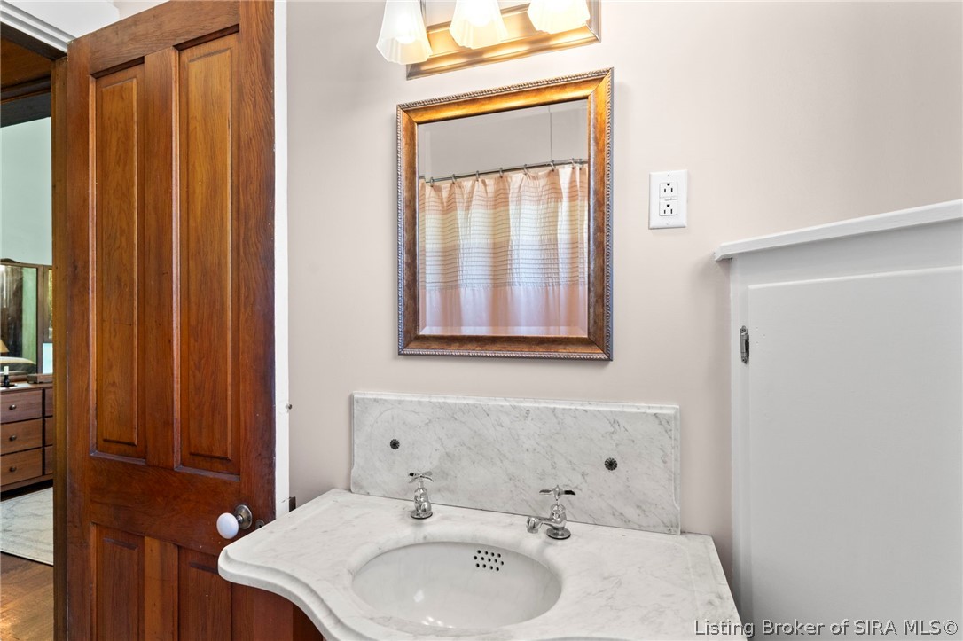 508 Jefferson Street Madison, IN 47250 - Photo 27 of 49