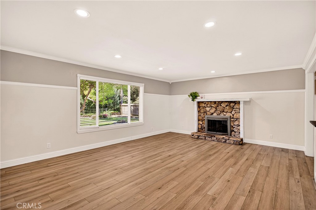 6 Mayfair Drive Chico, CA 95973 - Photo 13 of 52 Living room