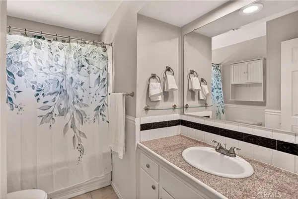 $469,500 | 6 Mayfair Drive, Chico, CA 95973